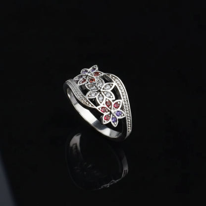 Bague Triple Fleur Multi-Pierres — Plaqué Argent | Style Vintage & Élégant