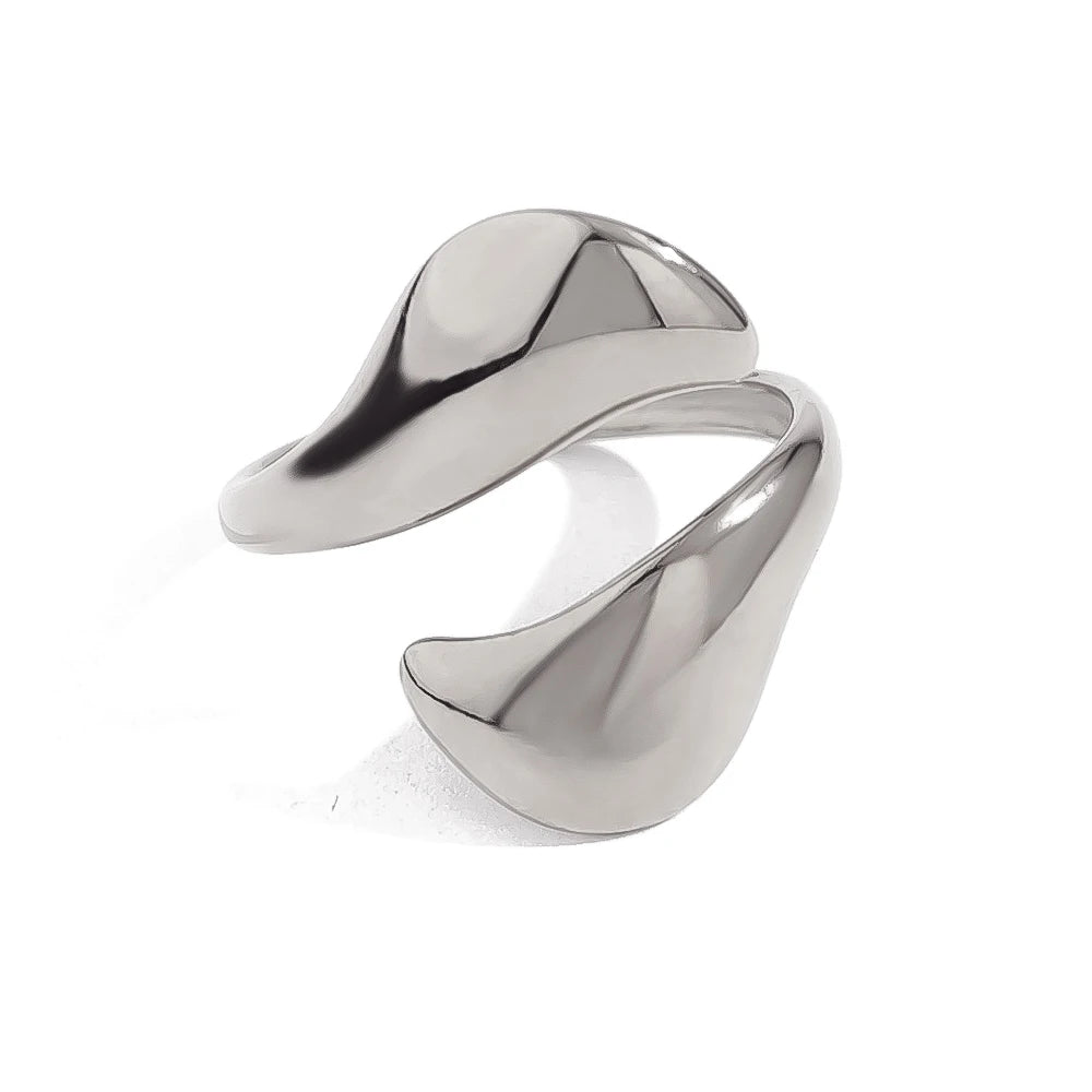 Bague Sculptée Dorée – Acier Inoxydable Plaqué Or 18K