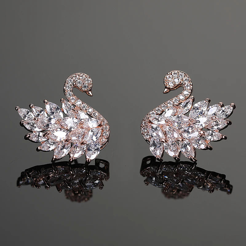 Boucles d'oreilles Cygne Colorées Style Déesse Luxe Léger, Zircon Micro-serti, Longues Boucles Tendance et Polyvalentes